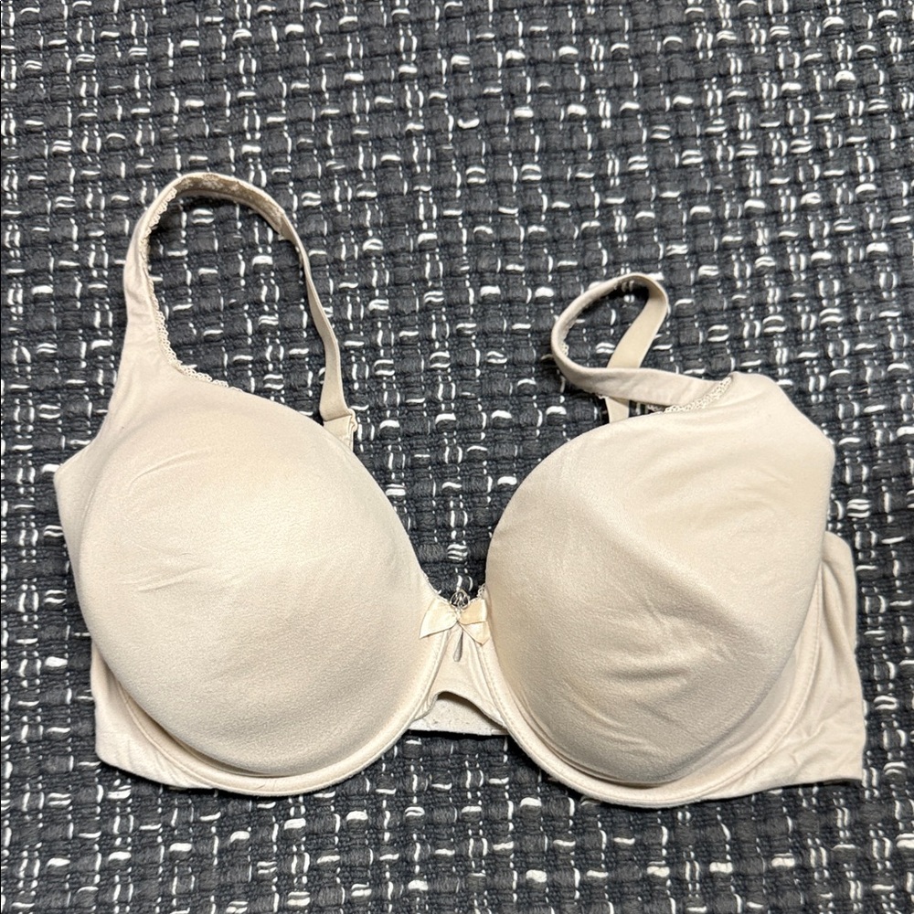 Victoria's Secret Light Nude Underwire T-Shirt Bra